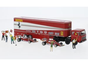 Fiat 691 T autopřepravník + 2x Ferrari + 5x figurka 1977 Brekina 58575