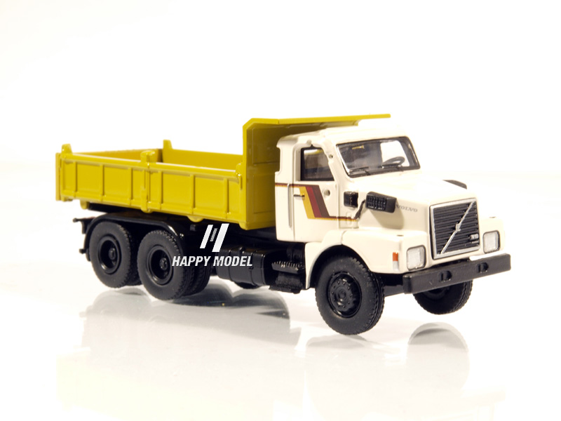 Volvo N 10 sklápěč bílý/černý 1980 Brekina 85653