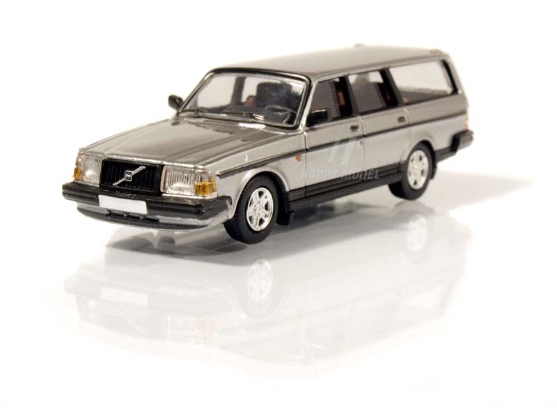 Volvo 240 GL kombi stříbrná metalíza Brekina PCX870011