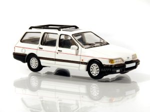 Ford Sierra Turnier bílý Brekina PCX870282