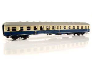 osobní vůz 2.třídy Byl 422 DB Basic+ s osvětlením Brawa 58023