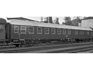 polozavazadlový vůz 2.třídy BPw4ümg-59 DB Brawa 58082