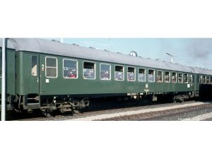 rychlíkový vůz 2.třídy Bm 234 DB Brawa 58088
