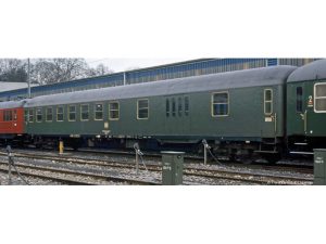 polozavazadlový vůz 2.třídy BDm 272 DB Brawa 58089