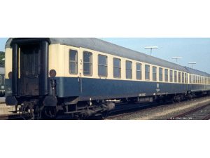 rychlíkový vůz Bm 232 2.třídy DB DC Analog BASIC+ LED Brawa 58146