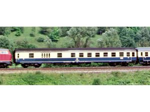 polozavazadlový vůz 2.třídy BDm 272 DB DC Analog BASIC+ LED Brawa 58152