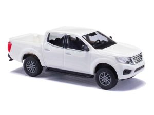 Nissan Navara bílý Busch 53702