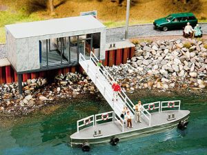 pokladna s molem výletní lodi Faller 130512