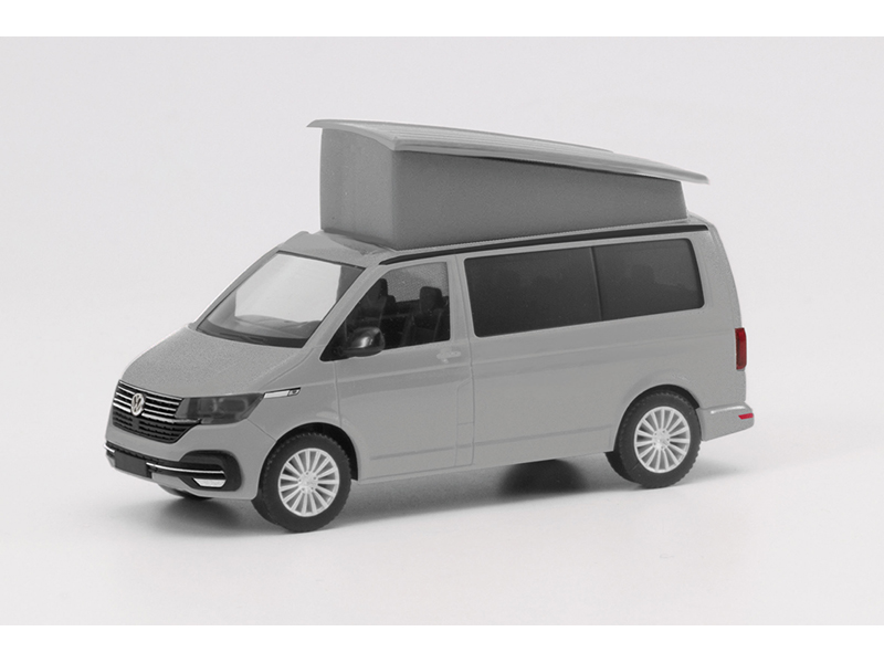 VW T 6.1 California šedý Herpa 096805-002