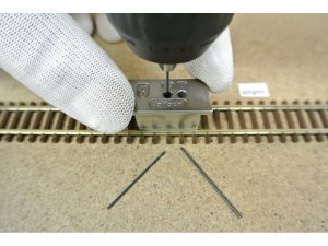 vrtací přípravek pro pokládku flexi kolejí TT Tillig KaModel DT1TT