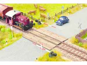 dřevěný kolejový přejezd z fošen Noch 14624