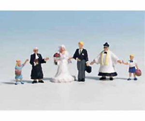 svatebčané s farářem Noch 15860