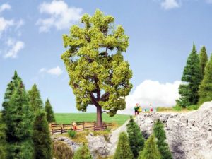 lípa, výška 18,5 cm Noch 21781