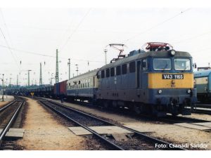 elektrická lokomotiva V 43.3 MÁV Piko 51446