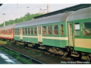 osobní vůz 120A PKP Piko 96664