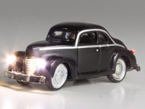 osobní vůz Midnight Ride černý svítící Woodland Scenics JP5611